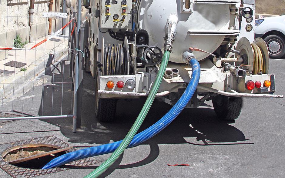 déboucher canalisation soude Buc